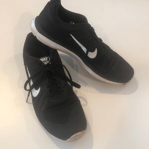 Black Nike Training Sneakers Size 8.5